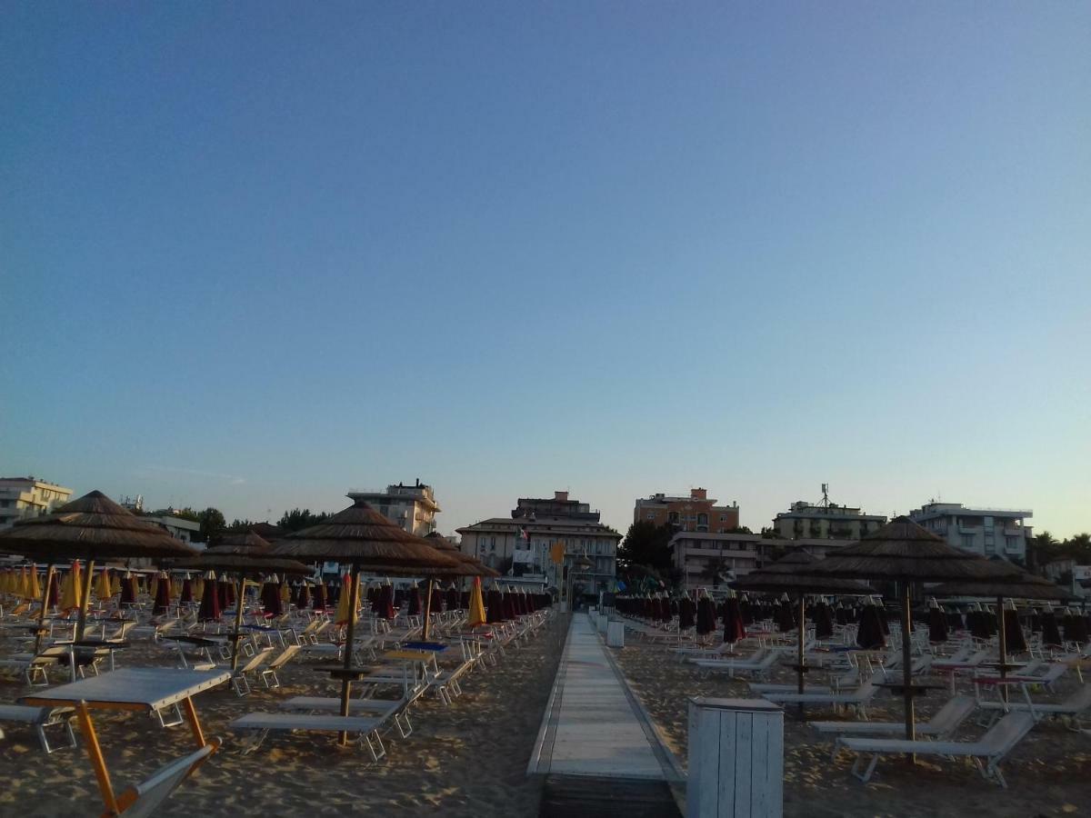 Residence Edera Rimini Zewnętrze zdjęcie